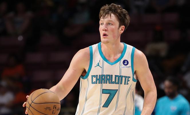 这菜鸟真的猛！克尼佩尔已轰进242记三分联盟第一 有望破队史纪录