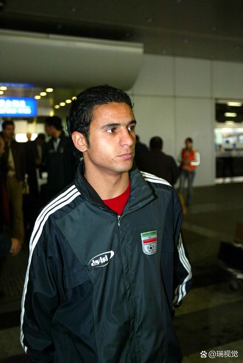 被开除？伊朗媒：伊朗国家队公布35人名单，阿兹蒙因纪律原因落选