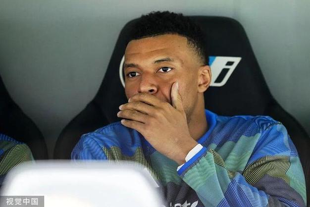 真误诊了！皇马跟队确认：姆巴佩左膝受伤，皇马一开始却检查右膝