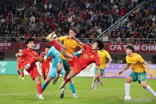 半场-国足0-2落后喀麦隆 国足0射正喀麦隆开场9分钟进2球